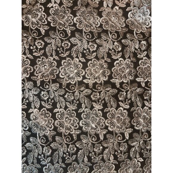 NEW Elegant Floral Lace Fabric Scalloped Edges Metallic Pink Sheer Mesh 40x68 - Picture 4 of 6